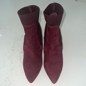 Steve Madden Burgundy Vegan Suede Chelsea Boots Chunky Heel Ankle Boots Sz 7.5M